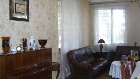 For Sale 400 m² space Private House in Tskneti dist.