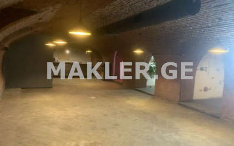  For Rent 300 m² space Commercial space in Mtatsminda dist. (Old Tbilisi)  in Brosse st. 
