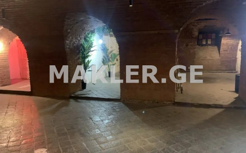  For Rent 300 m² space Commercial space in Mtatsminda dist. (Old Tbilisi)  in Brosse st. 