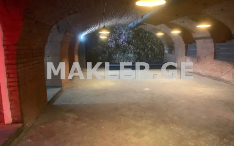  For Rent 300 m² space Commercial space in Mtatsminda dist. (Old Tbilisi)  in Brosse st. 