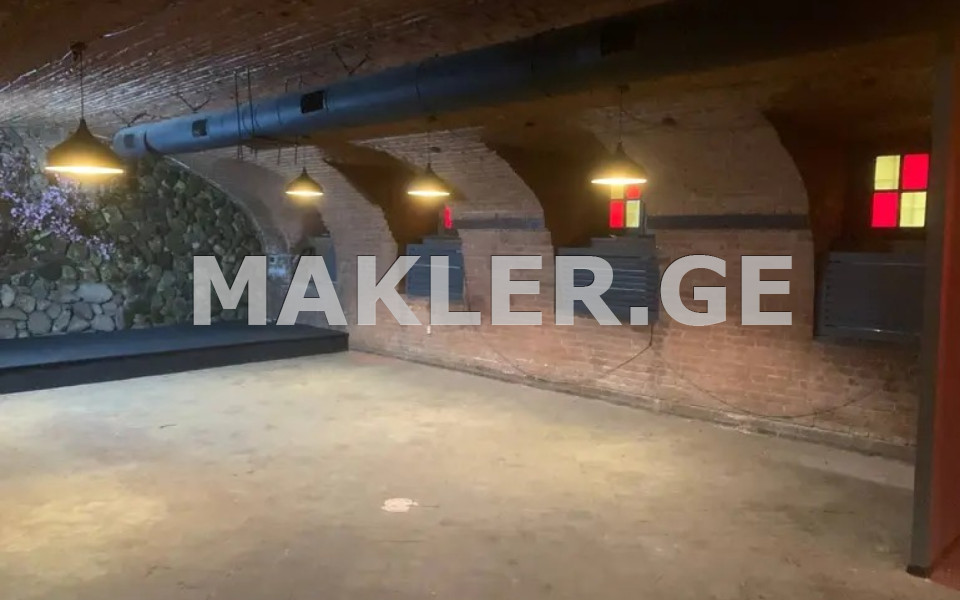  For Rent 300 m² space Commercial space in Mtatsminda dist. (Old Tbilisi)  in Brosse st. 