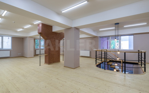  For Rent 240 m² space Office in Vake dist.  in Shrosha st. 