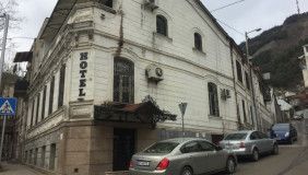 For Sale 705 m² space Commercial space in Sololaki dist. (Old Tbilisi)