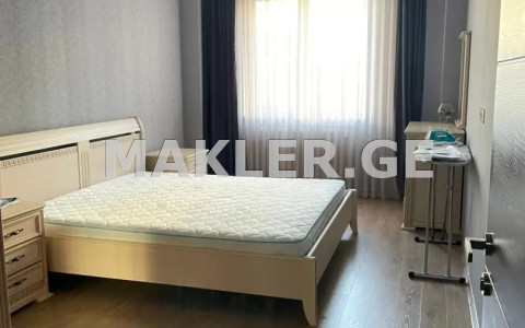  ქირავდება 3 ოთახიანი  ბინა ვაკეში  ყიფშიძის ქუჩაზე 