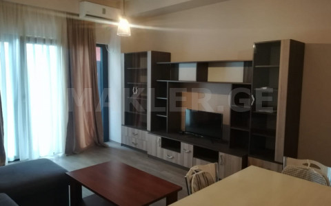  ქირავდება 3 ოთახიანი  ბინა ვაკეში  თამარაშვილის ქუჩაზე 
