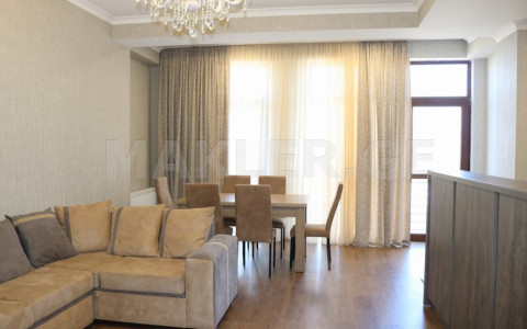  Сдаётся 3 комнатная  Квартира в Ваке  на ул. Шатберашвили 