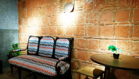 Продается 1 комнатная  Квартира на Мтацминда  (Старый Тбилиси)