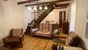 Продается 140 m² площадь Частный дом на Мтацминда  (Старый Тбилиси)