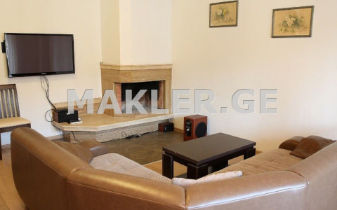  Сдаётся 5 комнатная  Квартира в Ваке  на ул. Кипшидзе 