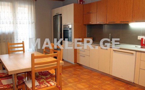  Сдаётся 5 комнатная  Квартира в Ваке  на ул. Кипшидзе 