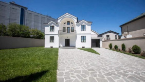 For Rent 372 m² space Private House in Digomi 9