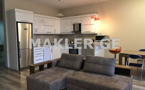  იყიდება 4 ოთახიანი  ბინა საბურთალოზე  გურამ ფანჯიკიძის ქუჩაზე 