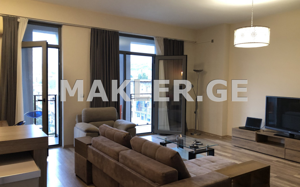  იყიდება 4 ოთახიანი  ბინა საბურთალოზე  გურამ ფანჯიკიძის ქუჩაზე 