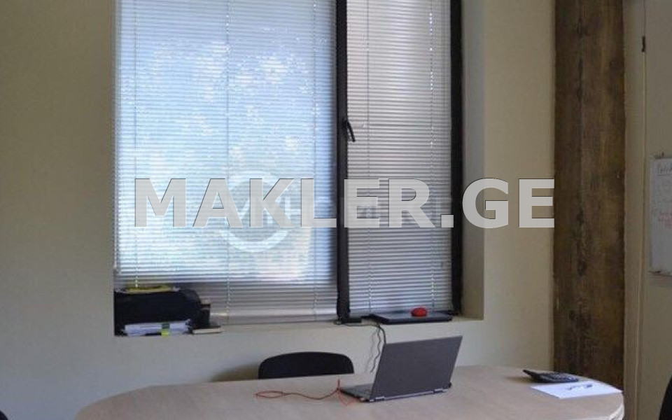  ქირავდება 110 m² ფართობის კომერციული ფართი ვაკეში  ი. ჭავჭავაძის გამზ. 