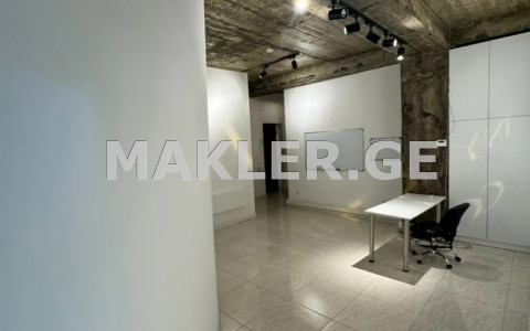  ქირავდება 110 m² ფართობის კომერციული ფართი ვაკეში  ი. ჭავჭავაძის გამზ. 