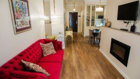 ქირავდება 2 ოთახიანი  ბინა ვაკეში