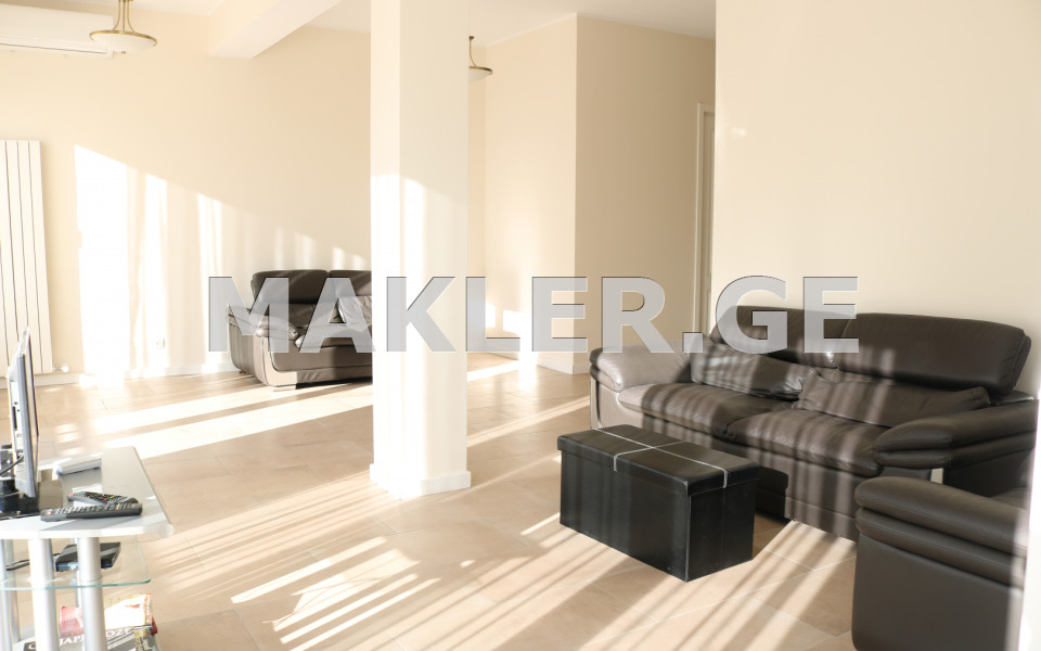  Сдаётся 4 комнатная  Квартира в Багеби  на Цкнетское шоссе 