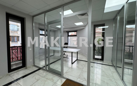  Сдаётся 282 m² площадь Офис на Мтацминда  (Старый Тбилиси)  на ул. Шевченко 