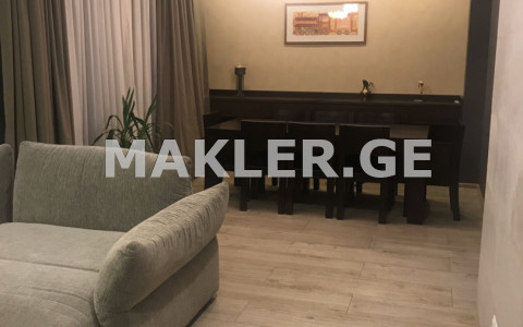  ქირავდება 4 ოთახიანი  ბინა ვერაზე  გოგებაშვილის ქუჩაზე 