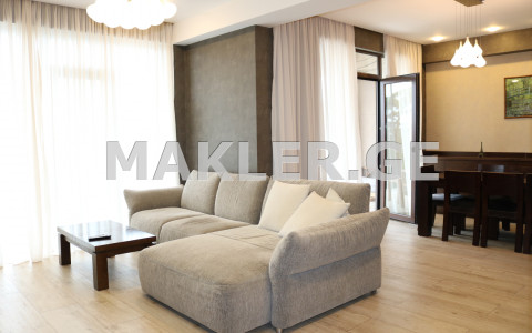  ქირავდება 4 ოთახიანი  ბინა ვერაზე  გოგებაშვილის ქუჩაზე 