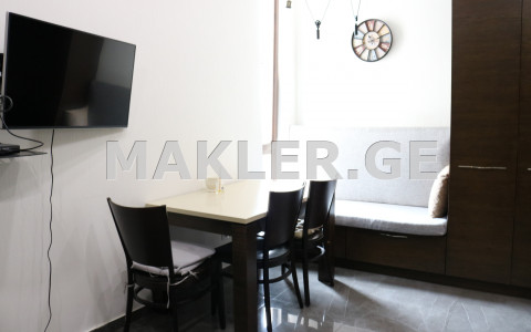  Сдаётся 4 комнатная  Квартира на Вера  на ул. Гогебашвили 