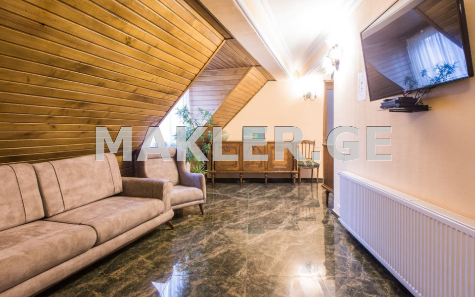  For Rent 4 room  Apartment in Sololaki dist. (Old Tbilisi)  in Amagleba st. 