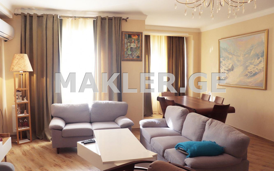  ქირავდება 7 ოთახიანი  ბინა ვერაზე  გუდაურის ქუჩაზე 