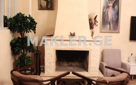  ქირავდება 7 ოთახიანი  ბინა ვერაზე  გუდაურის ქუჩაზე 