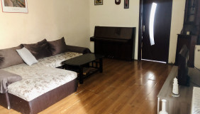 Продается 3 комнатная  Квартира в Чугурети