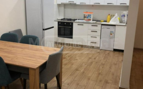  ქირავდება 2 ოთახიანი  ბინა ვაკეში  ნ. რამიშვილის ქუჩაზე 