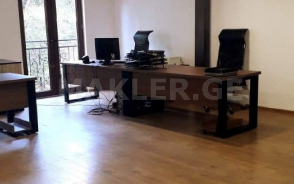  ქირავდება 82 m² ფართობის ოფისი ვაკეში  ი. ჭავჭავაძის გამზ. 