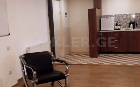  ქირავდება 82 m² ფართობის ოფისი ვაკეში  ი. ჭავჭავაძის გამზ. 