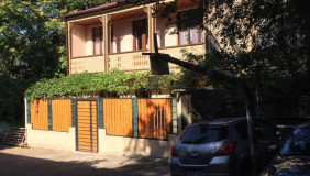 For Sale or For Rent 360 m² space Private House in Mtatsminda dist. (Old Tbilisi)