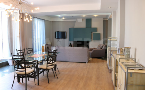  Kiralık 5 room  Daire in Vake dist.  in Paliashvili st. 