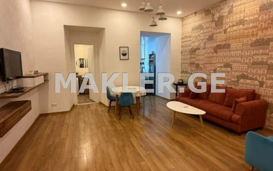  For Rent 3 room  Apartment in Sololaki dist. (Old Tbilisi)  in Machabeli st. 