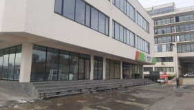 Сдаётся 240 m² площадь Коммерческая площадь в Дигоми
