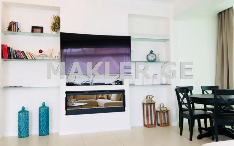  ქირავდება 3 ოთახიანი  ბინა ვაკეში  ი. ჭავჭავაძის გამზ. 