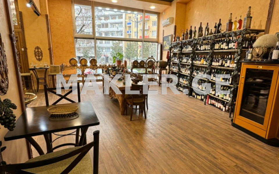  להשכרה 180 m² מֶרחָב מסחרי חלל in Vake dist.  on Tamarashvili st. 