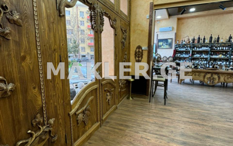  ქირავდება 180 m² ფართობის კომერციული ფართი ვაკეში  თამარაშვილის ქუჩაზე 