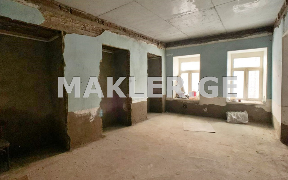  For Sale 475 m² space Commercial space in Sololaki dist. (Old Tbilisi)  in Vertskhli turn 