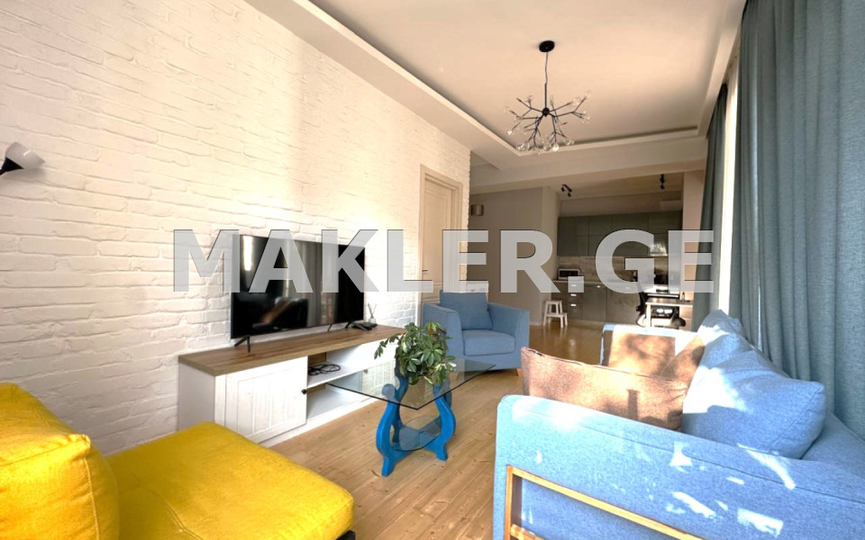  ქირავდება 3 ოთახიანი  ბინა ვაკეში  ირ. აბაშიძის ქუჩაზე 