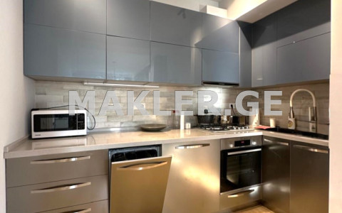  ქირავდება 3 ოთახიანი  ბინა ვაკეში  ირ. აბაშიძის ქუჩაზე 