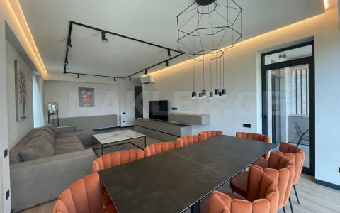  Сдаётся 4 комнатная  Квартира в Багеби