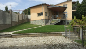 Продается 200 m² площадь Загородная недвижимост в Кикети