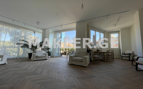  Kiralık 490 m²  Büro & Ofis in Mtatsminda dist. (Old Tbilisi)  in V. Saradjishvili III turn 