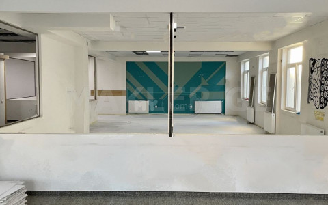  Сдаётся 485 m² площадь Офис в Сабуртало  на пл. Зураба Жвания 