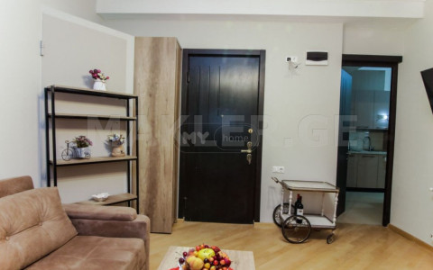  Сдаётся 3 комнатная  Квартира на Мтацминда  (Старый Тбилиси)  на ул. Ингороква 