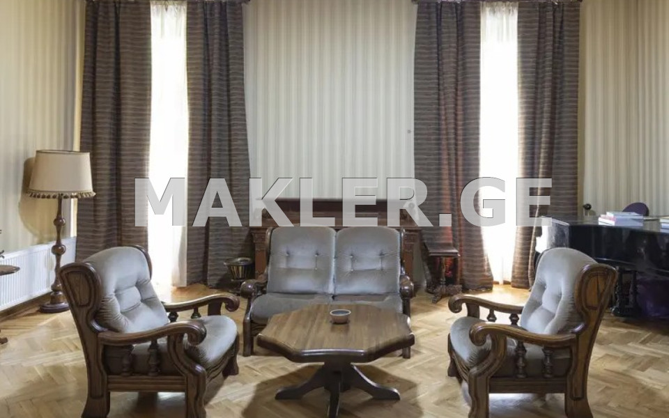  იყიდება 6 ოთახიანი  ბინა სოლოლაკში (ძველ თბილისში)  ლ. ასათიანის ქუჩაზე 