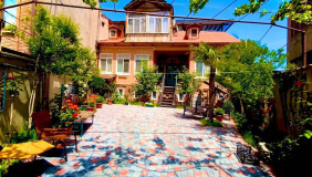 For Sale 344 m² space Private House in Sololaki dist. (Old Tbilisi)