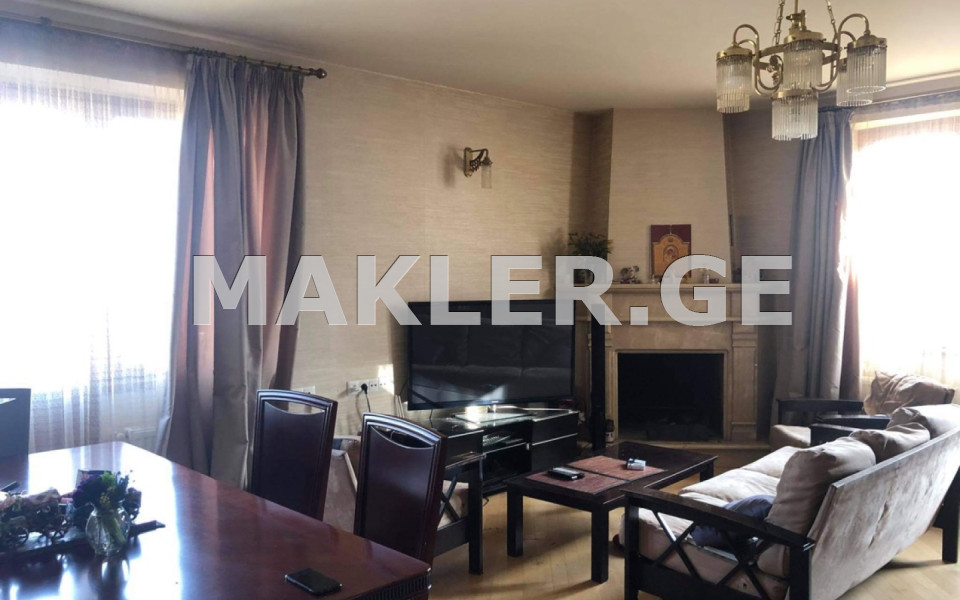  იყიდება 6 ოთახიანი  ბინა ვაშლიჯვარში  გოძიაშვილის ქუჩაზე 